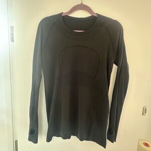 Lululemon swiftly LS black 10